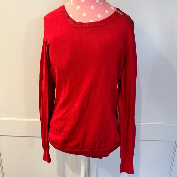 Banana Republic Sweaters - Banana Republic Coral Sweater